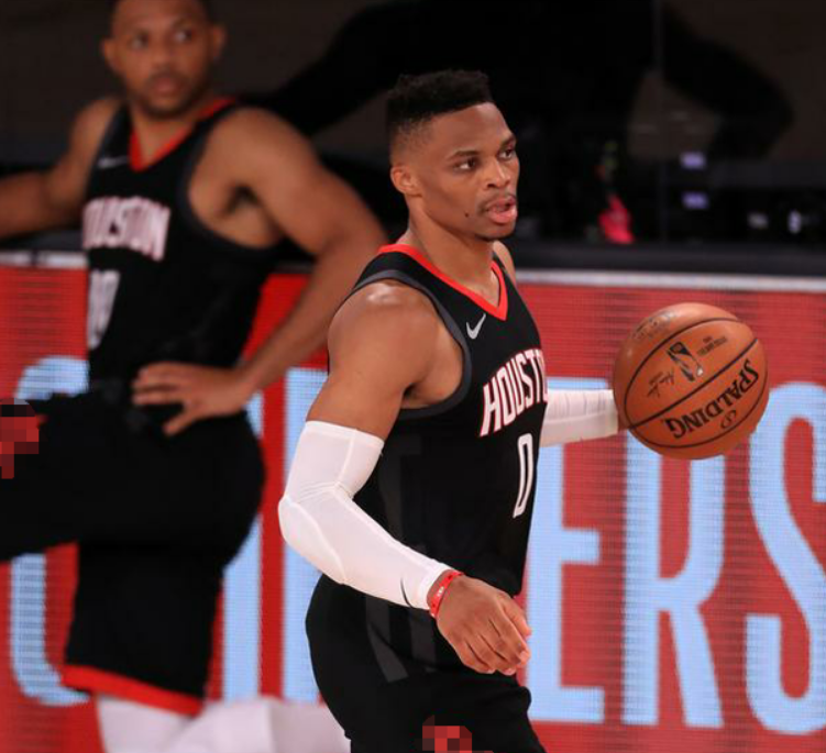 开云- 三湘雄鹿队守住胜果塞外雄鹿队,UFC附加赛上演裁判判罚引热议!目标直指冠军