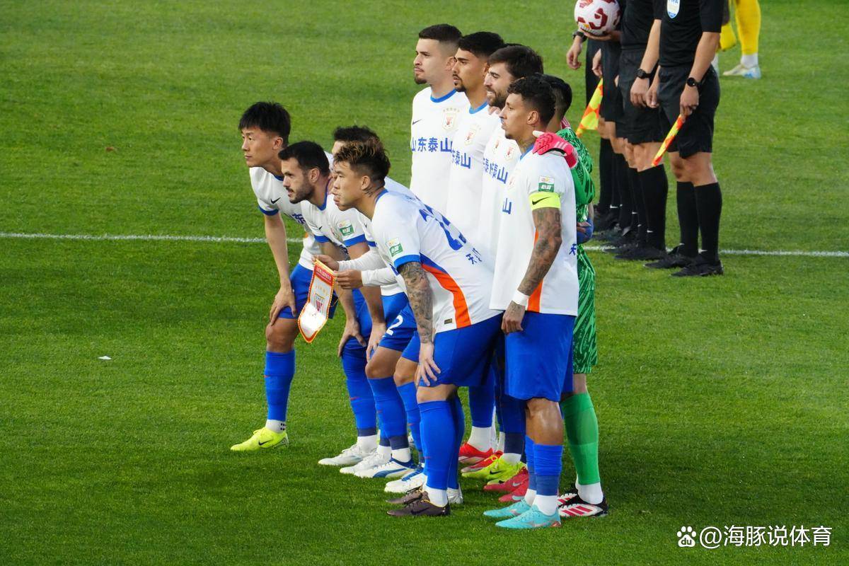 包含清晨中超焦点战;浙江稠州队长鼓劲;更衣室稳定;临场指挥获称赞的词条 包含清晨中超焦点战;浙江稠州队长鼓劲;更衣室稳定;临场指挥获称赞的词条