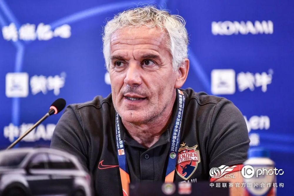 包含清晨中超焦点战;浙江稠州队长鼓劲;更衣室稳定;临场指挥获称赞的词条 包含清晨中超焦点战;浙江稠州队长鼓劲;更衣室稳定;临场指挥获称赞的词条