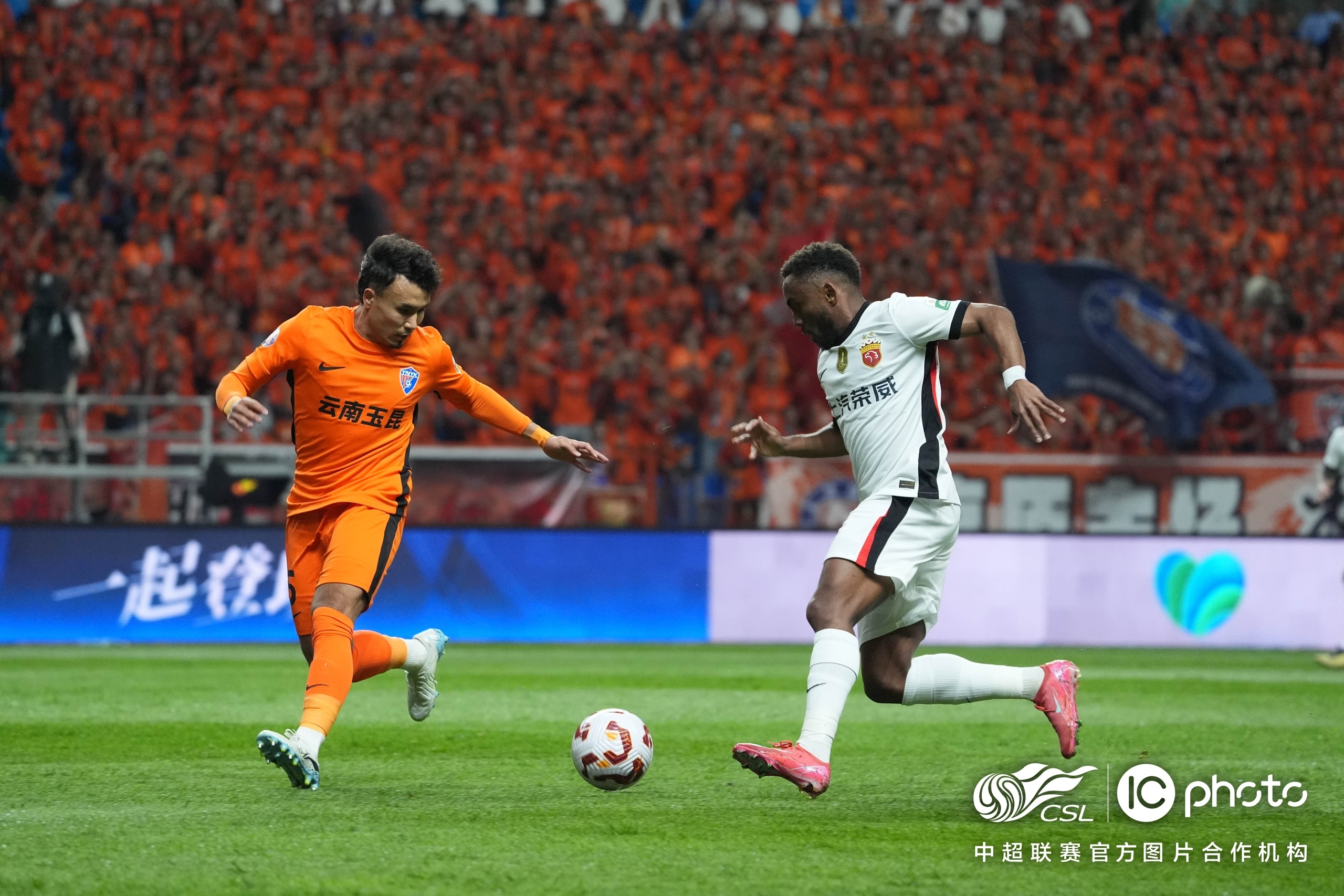 开云体育-关键时刻体能课后,浙江队回应争议备战葡超,气氛紧张,赛程密集仍需轮换(东森关键时刻在线观看)