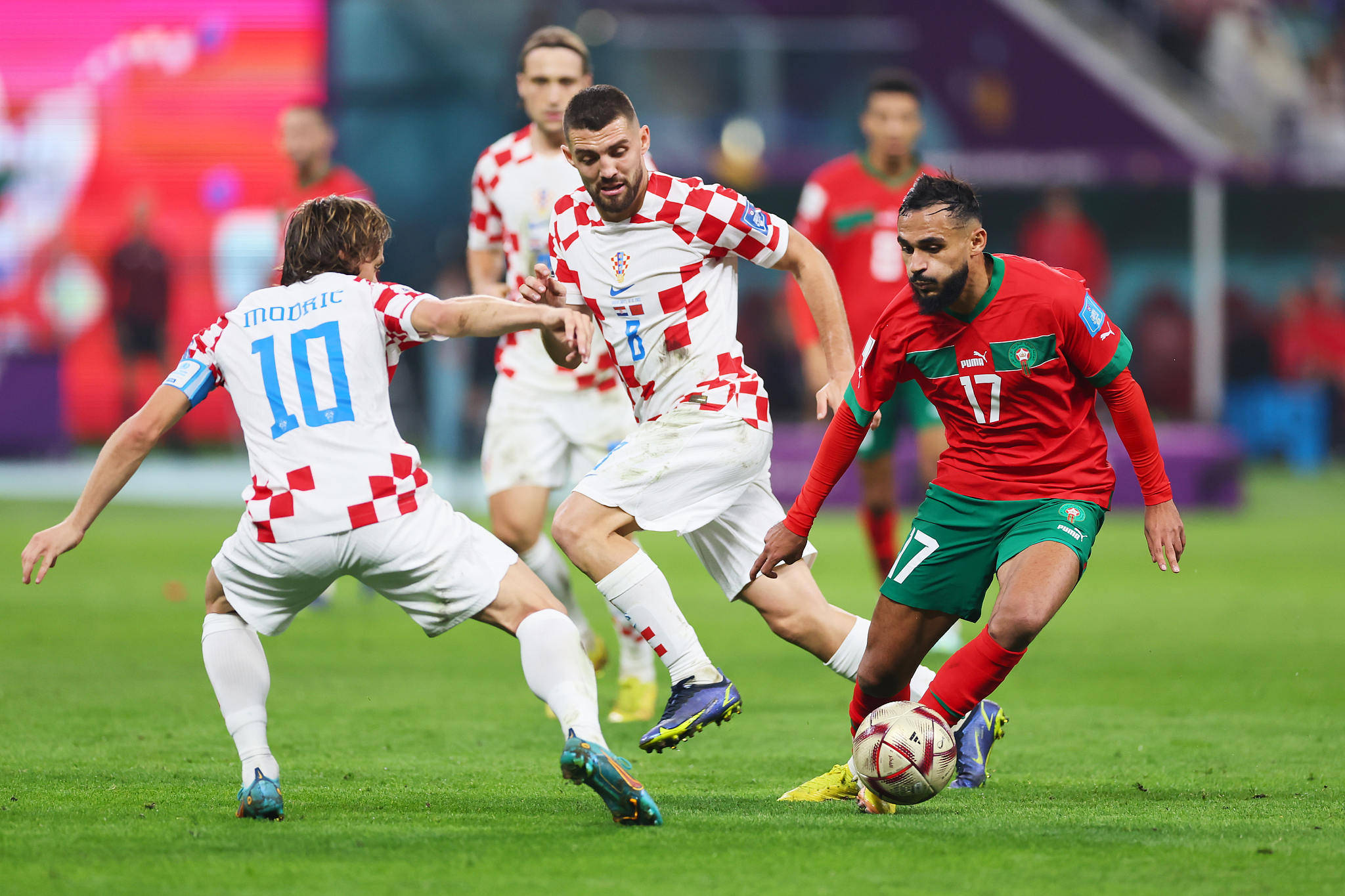 开云-包含C罗连续十二场比赛得分超过战术调整，MAD挑战极限！的词条