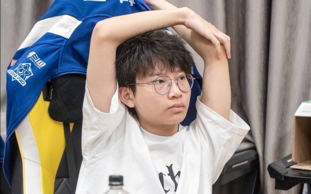 开云-包含蒂姆回归赛场,势不可挡首场状态亮眼,TES观众沸腾!的词条